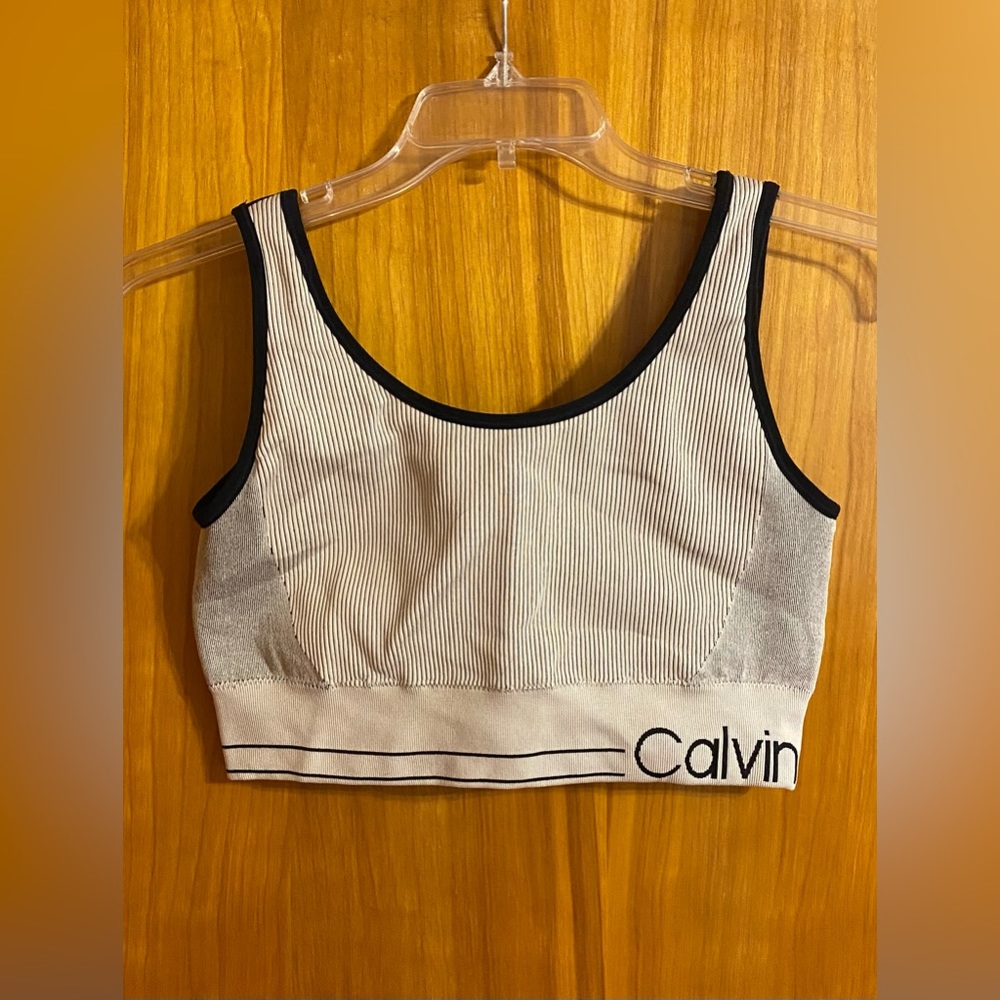Sports bra